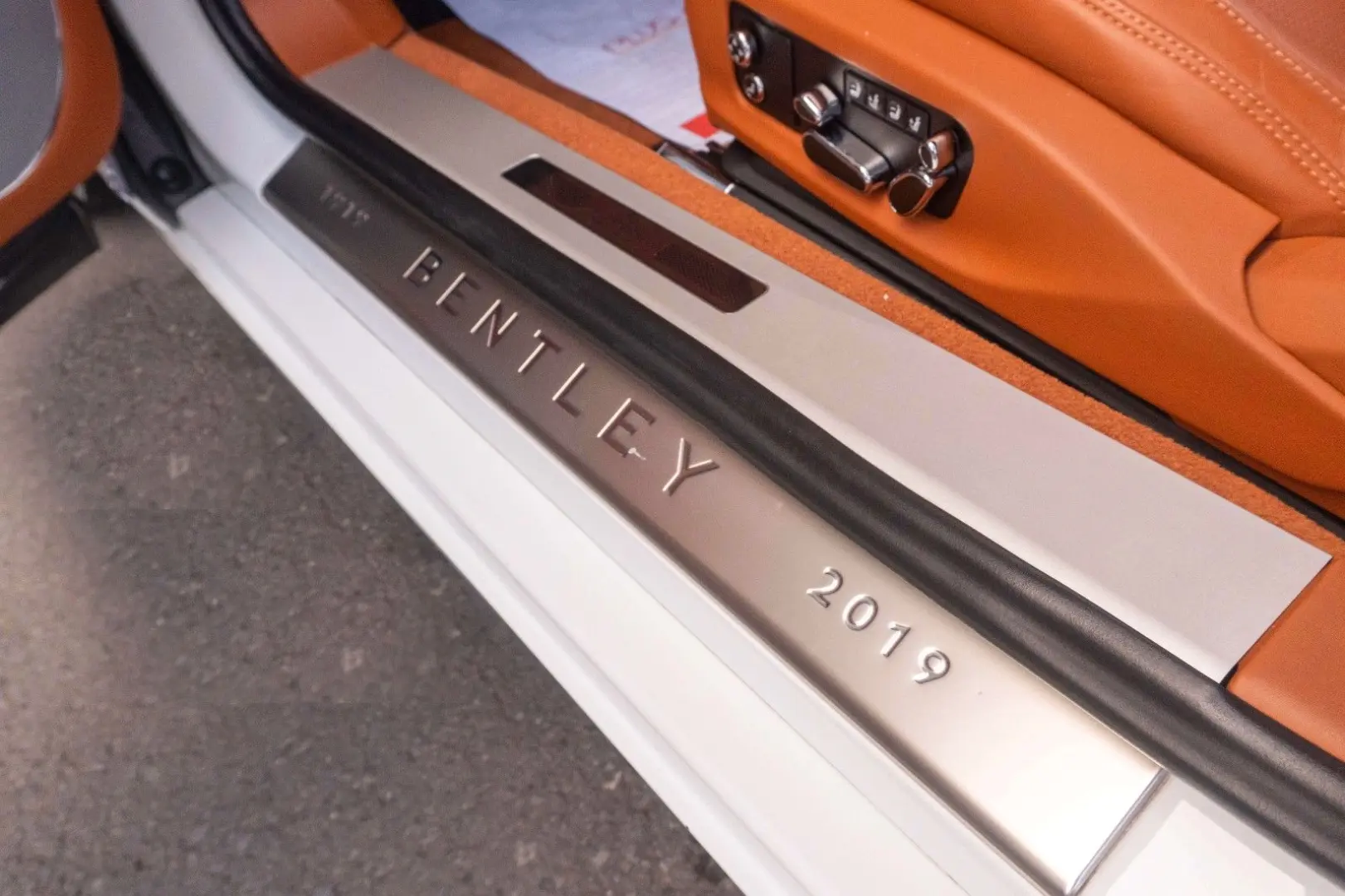 Continental GT_V8_Centenary-100 Years_Warranty