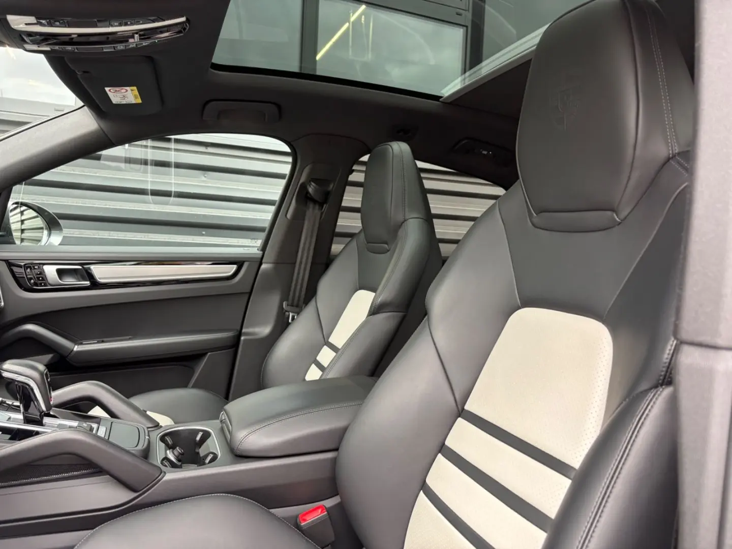 Cayenne Coupe -PANO-INNO-BOSE-22 CLASSIK-1HAND