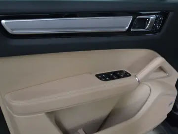 Cayenne Coupe Platinum Edit. 360 PANO MEMO SOFT