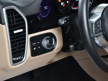 Cayenne Coupe Platinum Edit. 360 PANO MEMO SOFT