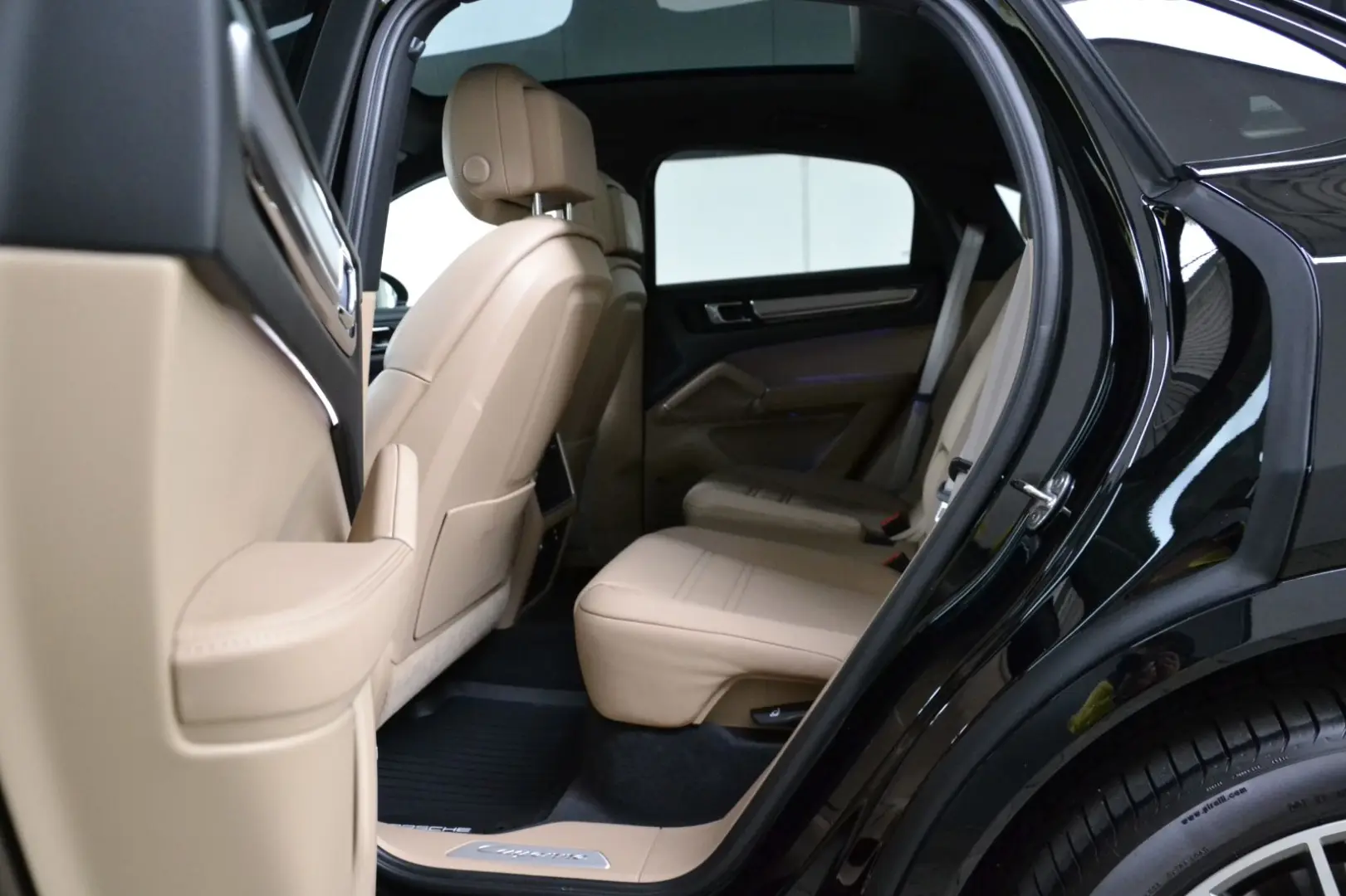 Cayenne Coupe Platinum Edit. 360 PANO MEMO SOFT