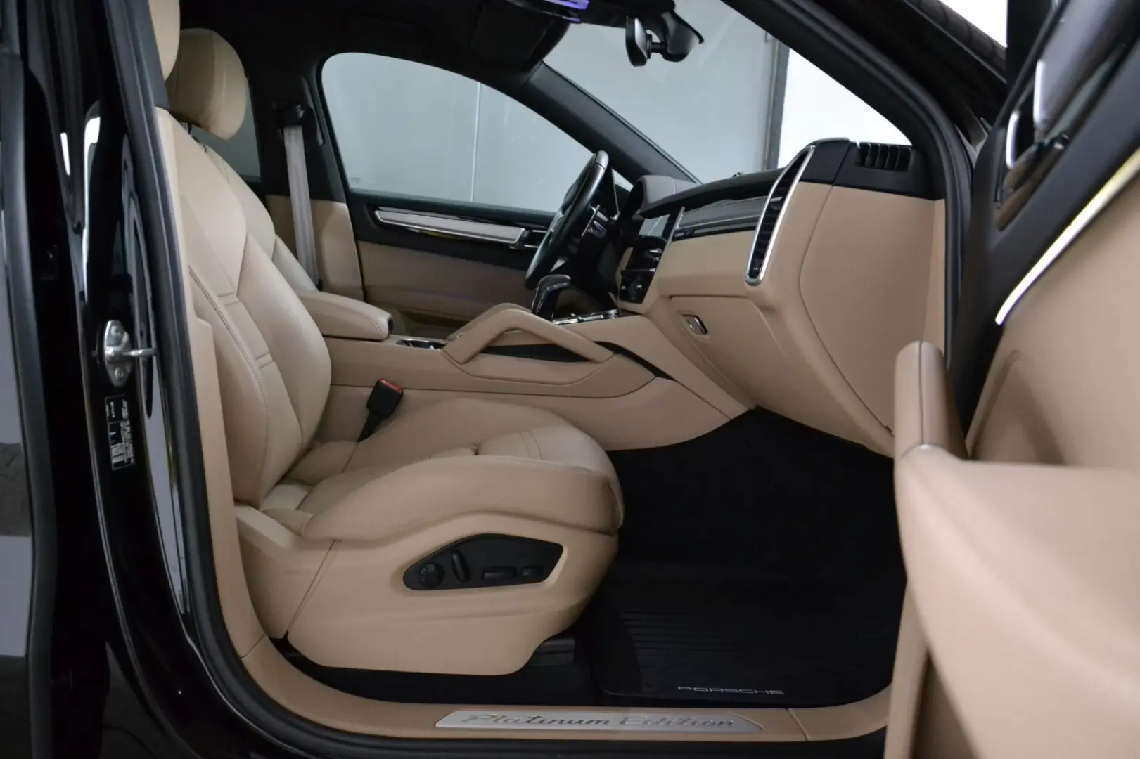 Cayenne Coupe Platinum Edit. 360 PANO MEMO SOFT