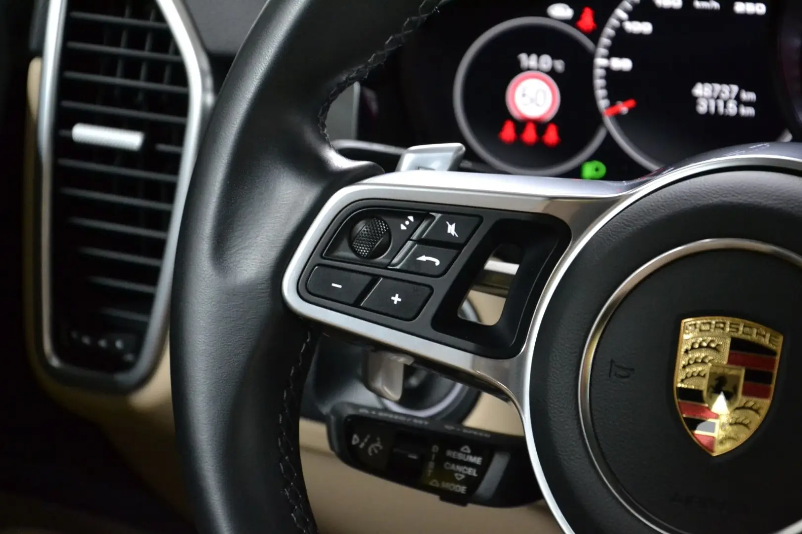 Cayenne Coupe Platinum Edit. 360 PANO MEMO SOFT