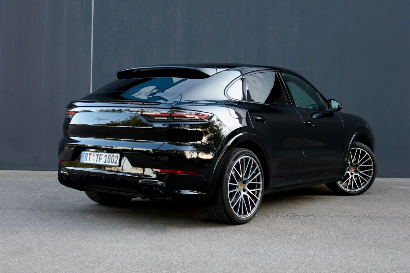 Cayenne Coupe Platinum Edition