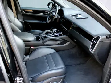 Cayenne Coupe Platinum Edition