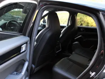 Cayenne Coupe Platinum Edition