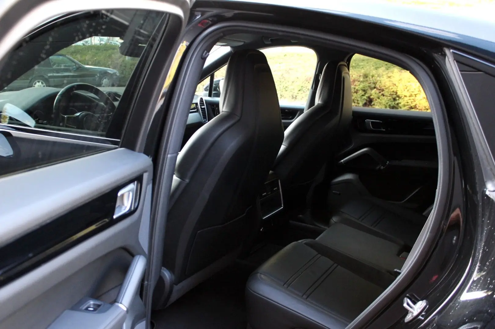 Cayenne Coupe Platinum Edition