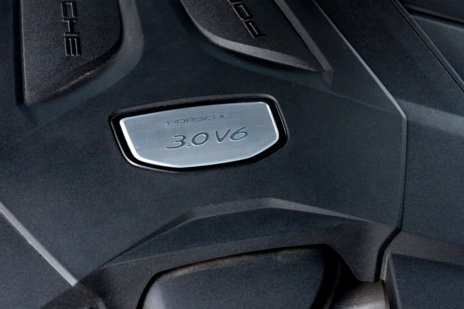 Cayenne Coupe Platinum Edition