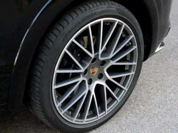 Cayenne Coupe Platinum Edition