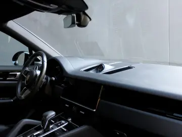 Cayenne Coupe Platinum Edition