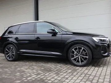 AUDI Q7 S-Line 55 TFSI
