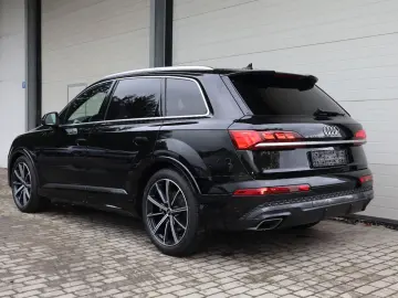 AUDI Q7 S-Line 55 TFSI