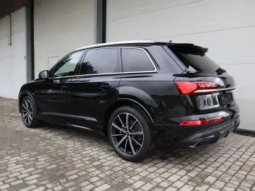AUDI Q7 S-Line 55 TFSI