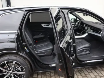 AUDI Q7 S-Line 55 TFSI