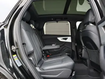 AUDI Q7 S-Line 55 TFSI