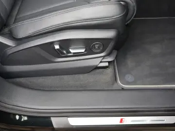 AUDI Q7 S-Line 55 TFSI