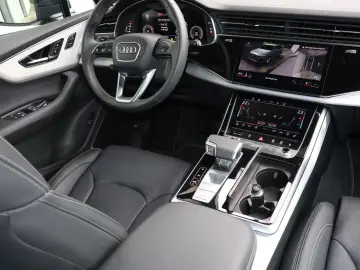 AUDI Q7 S-Line 55 TFSI