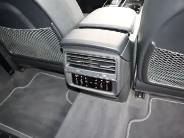 AUDI Q7 S-Line 55 TFSI