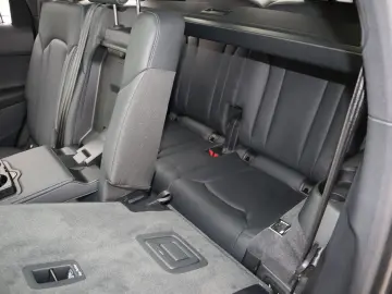 AUDI Q7 S-Line 55 TFSI