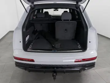 AUDI Q7 55 TFSI Q S LINE
