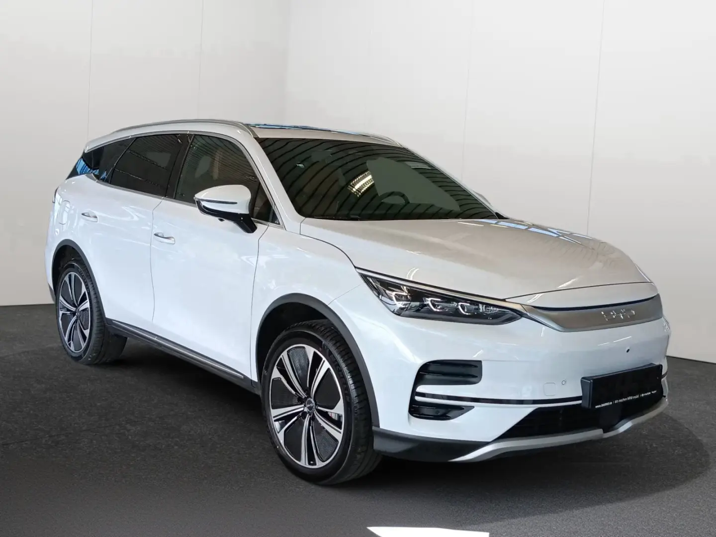 BYD TANG 109kw  7 locuri  AWD