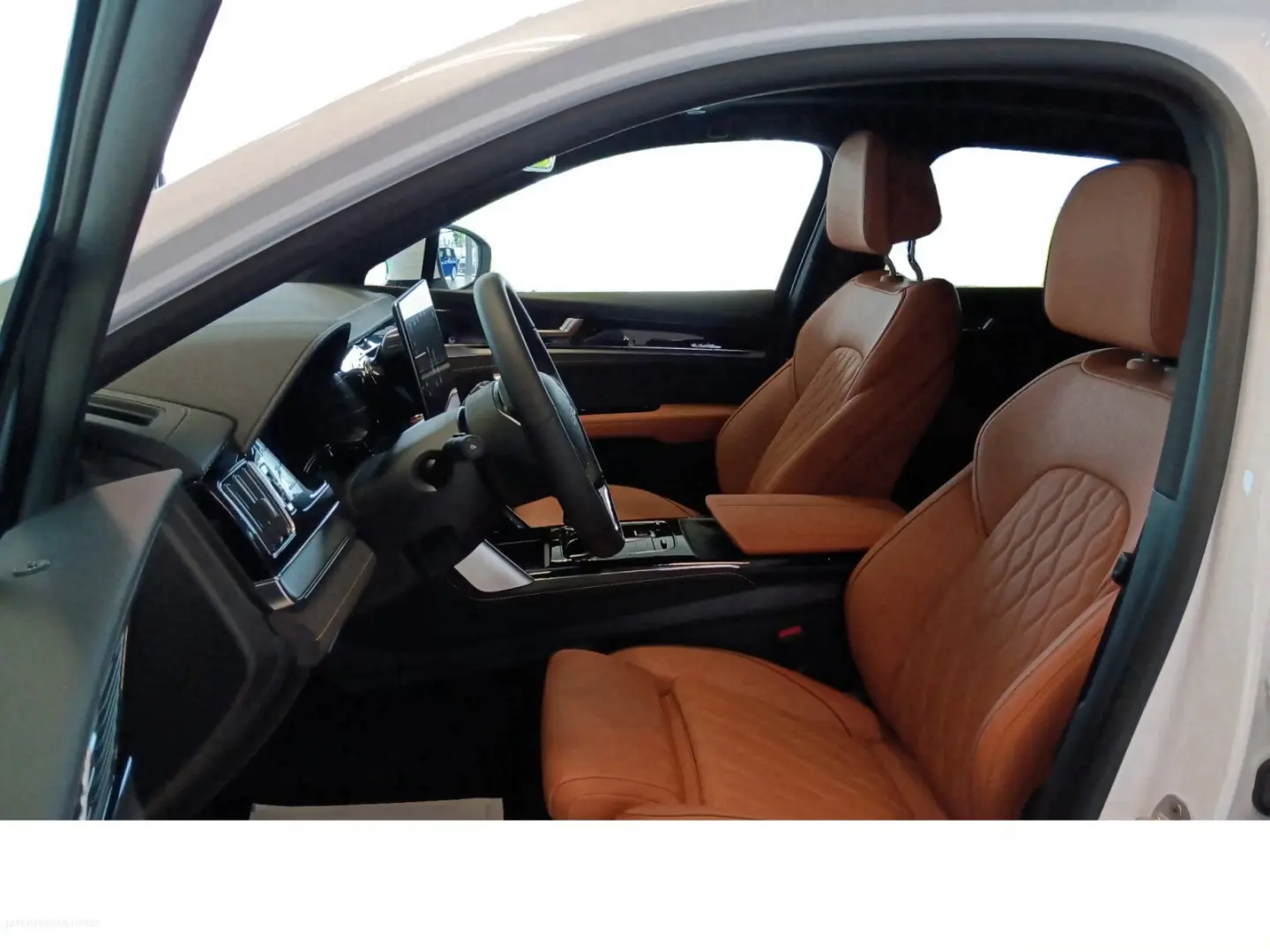 BYD TANG 109kw  7 locuri  AWD