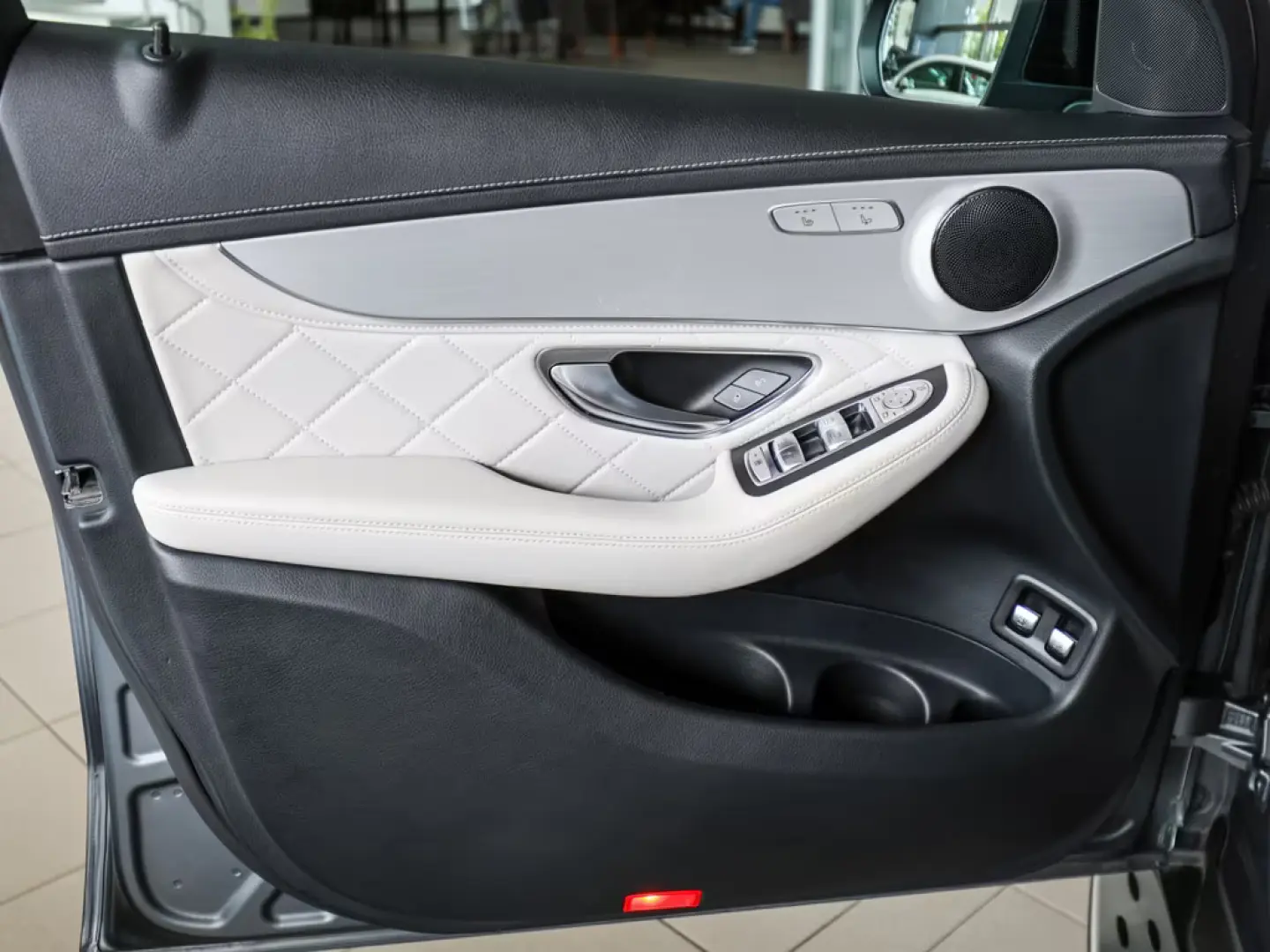 Mercedes-Benz GLC 300 e 4M Coupé AMG Sport designo AHK