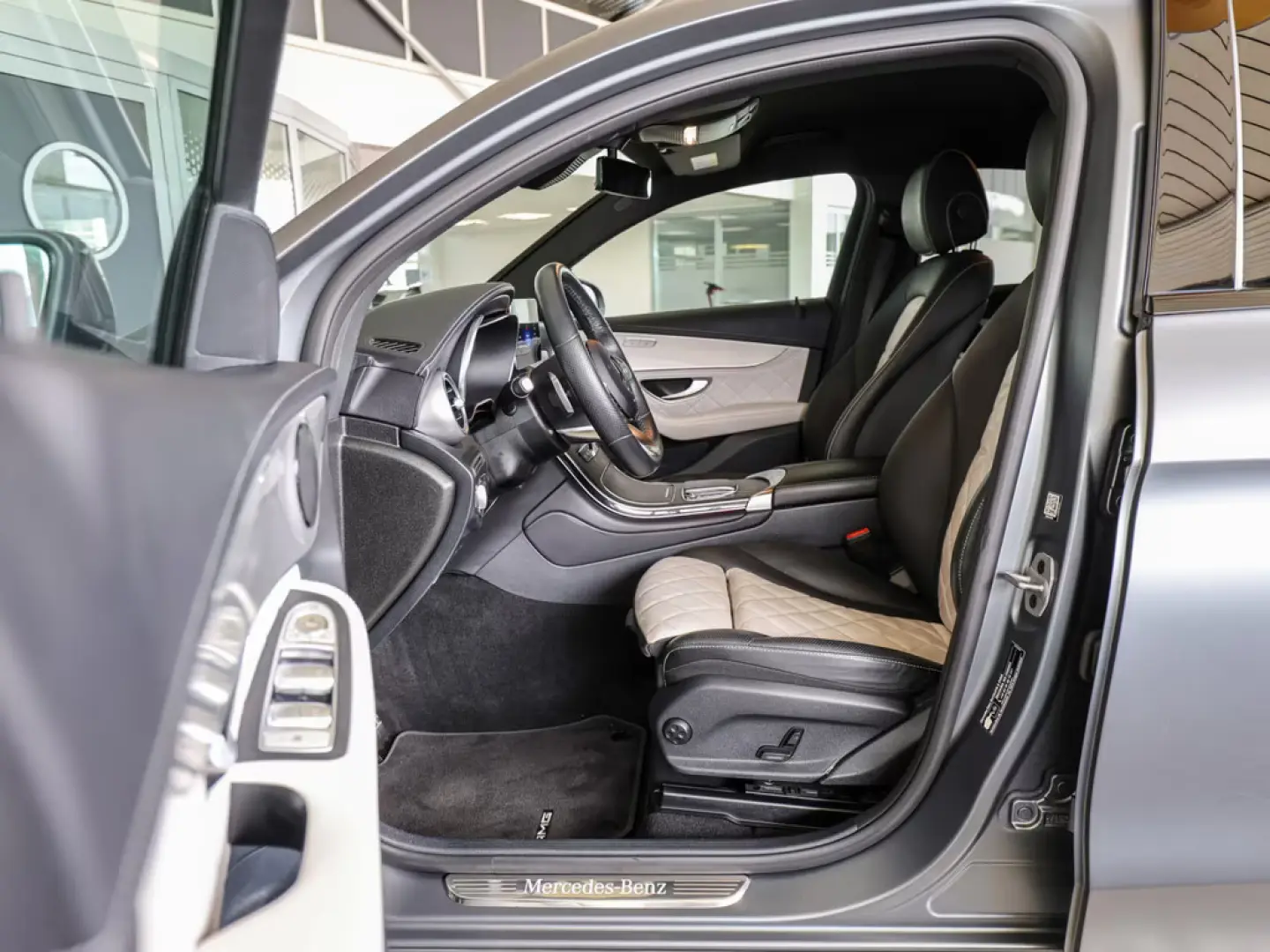 Mercedes-Benz GLC 300 e 4M Coupé AMG Sport designo AHK