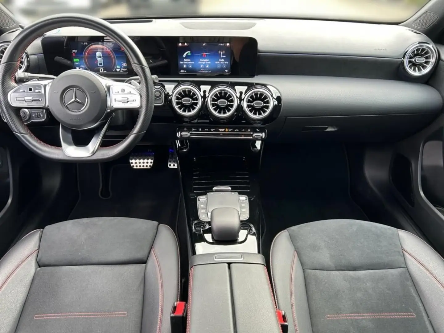 A 250 e Limousine AMG Distronic Kamera HUD DAB