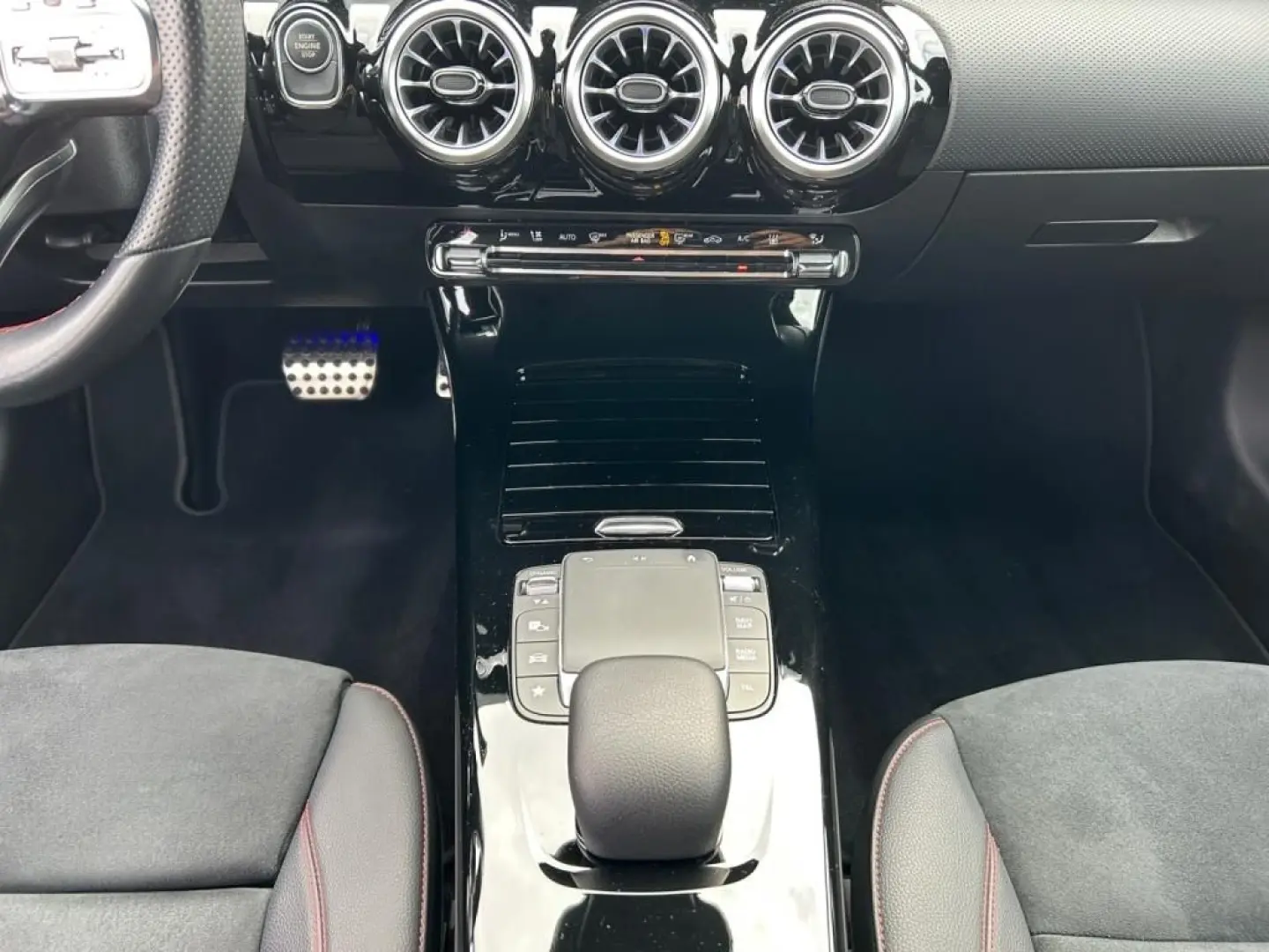 A 250 e Limousine AMG Distronic Kamera HUD DAB