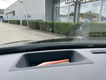 A 250 e Limousine AMG Distronic Kamera HUD DAB