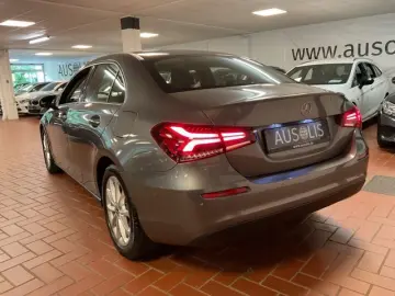 A 180 d Limousine LED Navi Sitzheizung