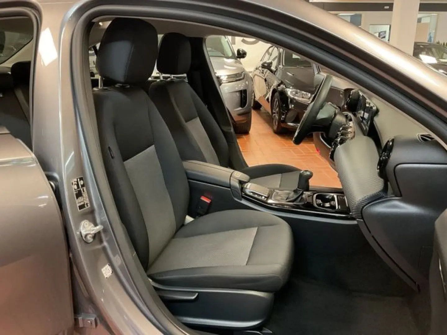 A 180 d Limousine LED Navi Sitzheizung