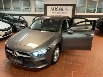 A 180 d Limousine LED Navi Sitzheizung