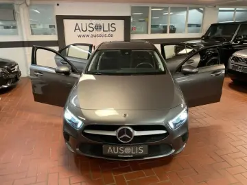 A 180 d Limousine LED Navi Sitzheizung