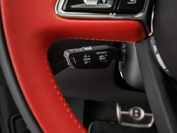 Bentley Bentayga EWB Mulliner V8