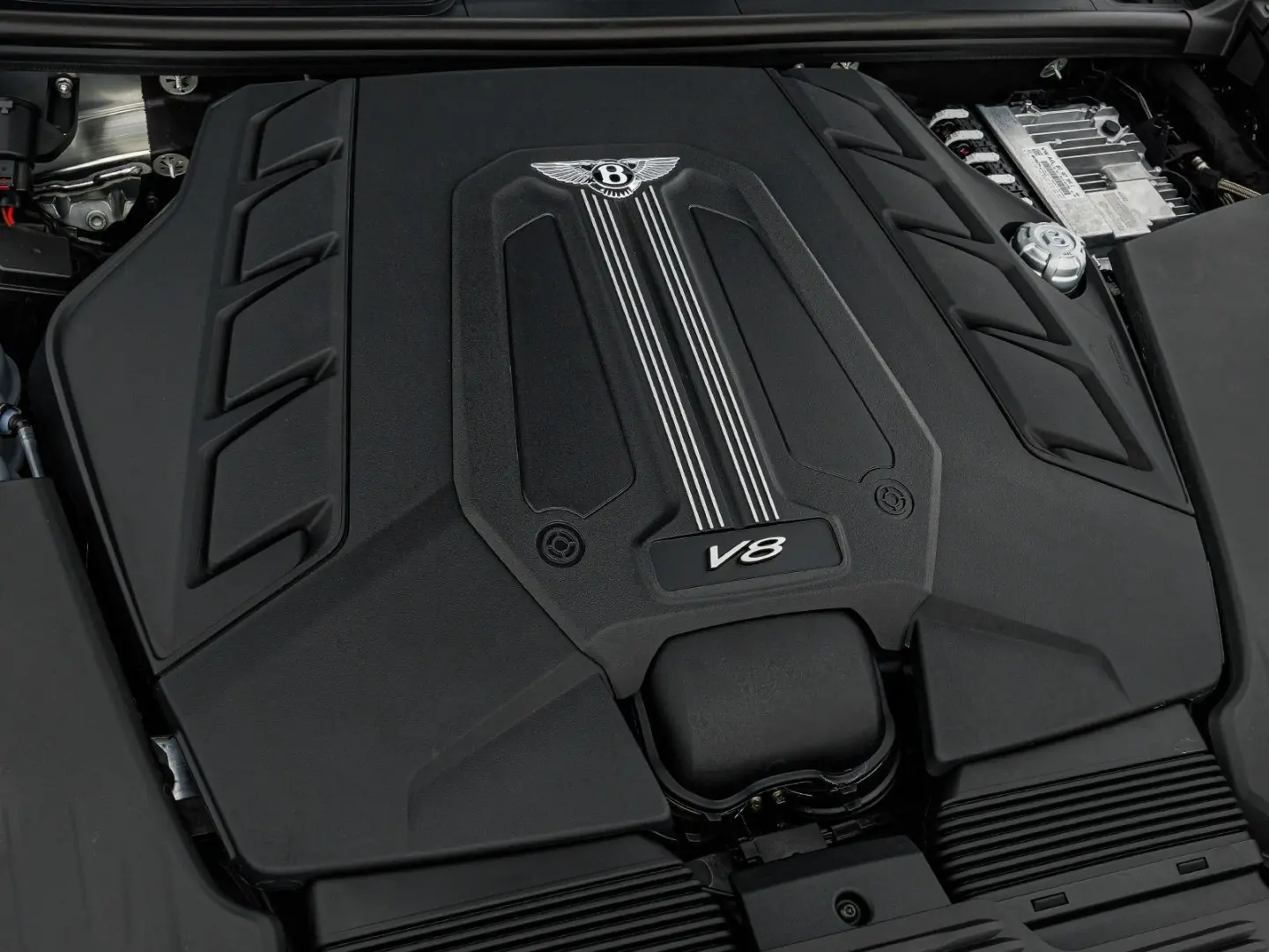 Bentley Bentayga EWB Mulliner V8