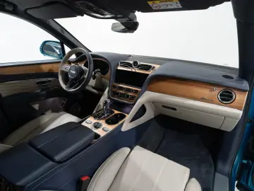 Bentley Bentayga 3.0 Hybrid Azure 4WD