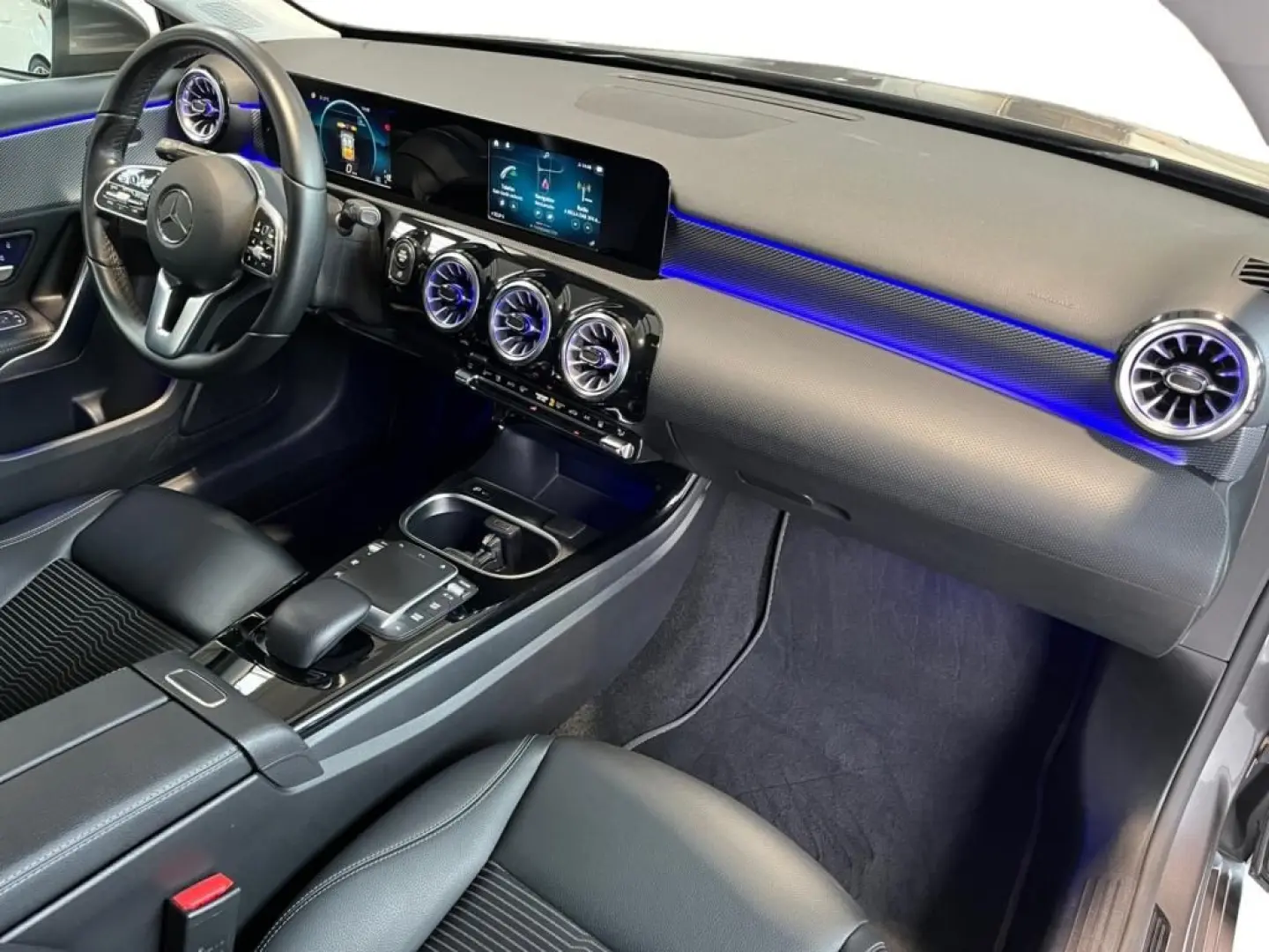 A 180 d Limousine Progressive  MBUX Navi STH PDC