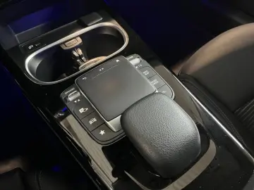 A 180 d Limousine Progressive  MBUX Navi STH PDC