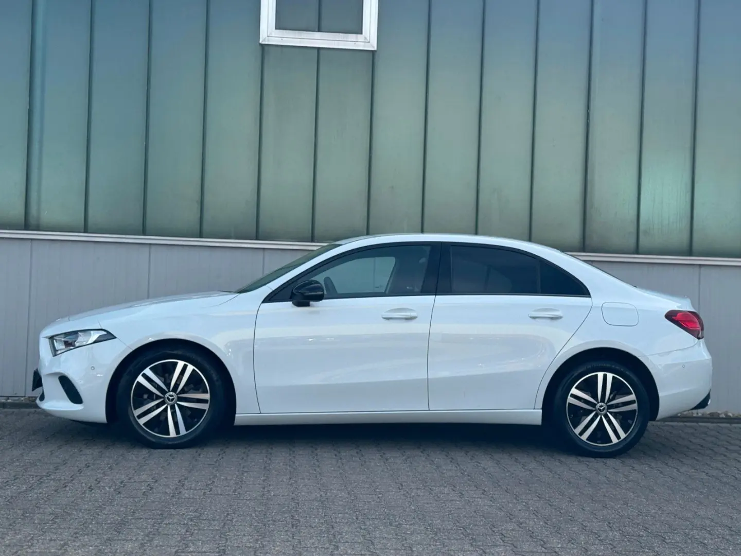 A 180d Progressive Limousine NAV CAM NIGHT 1.HD