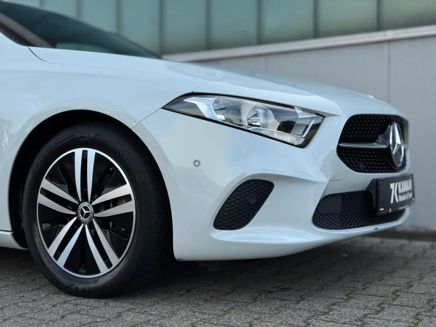 A 180d Progressive Limousine NAV CAM NIGHT 1.HD