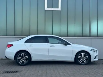 A 180d Progressive Limousine NAV CAM NIGHT 1.HD