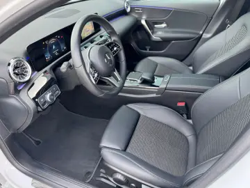 A 180d Progressive Limousine NAV CAM NIGHT 1.HD