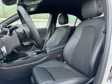 A 180d Progressive Limousine NAV CAM NIGHT 1.HD