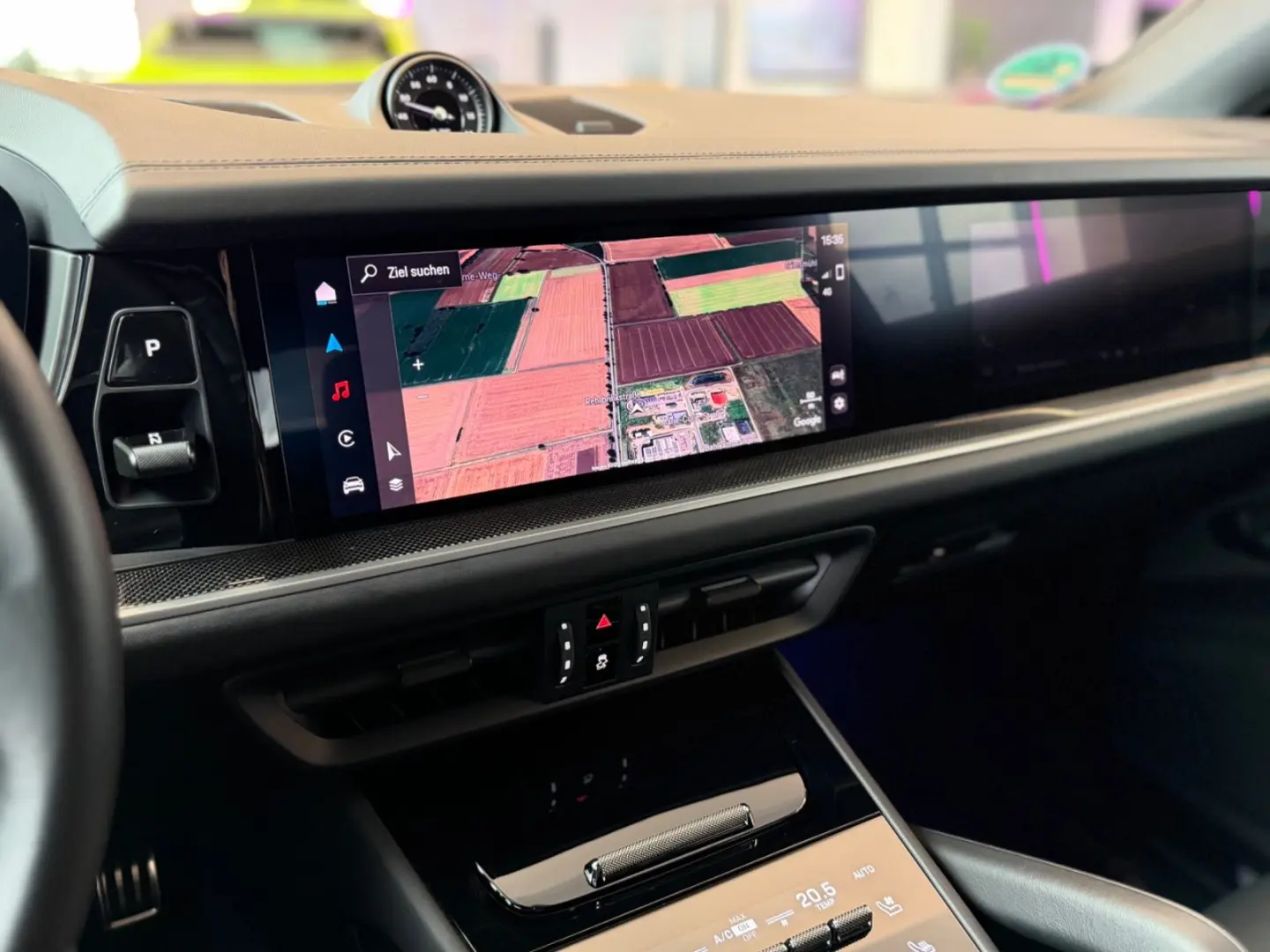 Cayenne Coupe S HUD Carbon DVD Fond