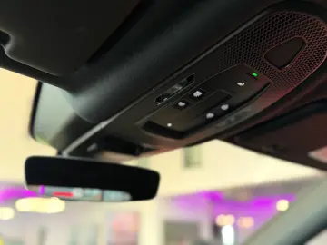 Cayenne Coupe S HUD Carbon DVD Fond