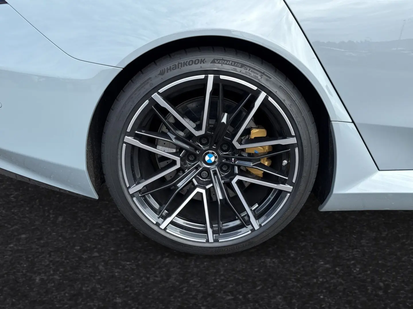 M5 Limousine MDriverPack. Carbon AHK B&W DA-Prof