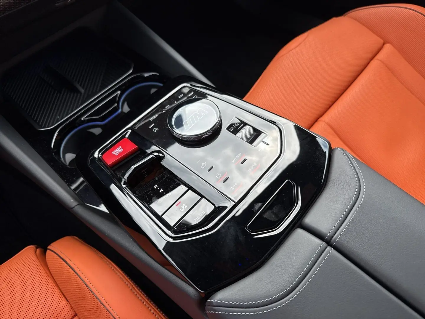 M5 Limousine MDriverPack. Carbon AHK B&W DA-Prof