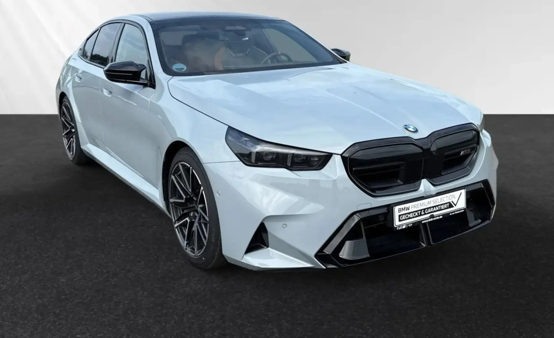 M5 Limousine MDriverPack. Carbon AHK B&W DA-Prof